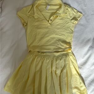 ALO Yoga Light Yellow Activewear Set